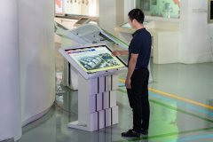 展廳機器人