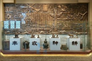 農(nóng)耕博物館在邁向數(shù)字化的道路上，需要關(guān)注并落實哪些關(guān)鍵環(huán)節(jié)？