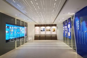 基于交互滑軌屏的紀念館升級方案：打造高參與度數(shù)字展陳新范式。
